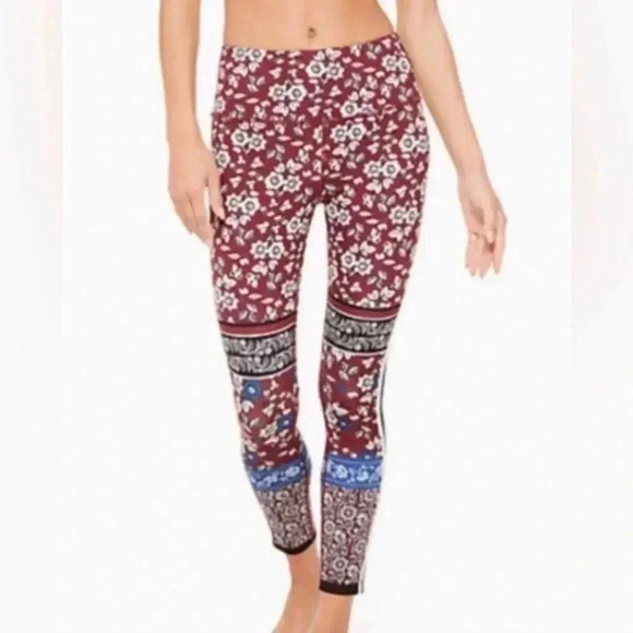 kate spade Pants - Kate Spade Floral Atheltic Leggings- Small